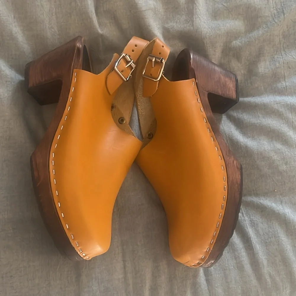 Lotta of Stockholm Yelloe Clogs - EUC!!! Size 39 - Picture 2 of 8